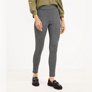 LOFT Size Medium Black/Gray Houndstooth Leggings NWOT Never Worn